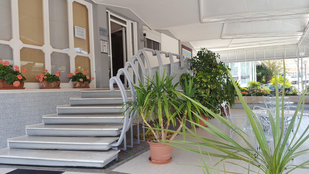 Residence Moresco Lido di Jesolo Eksteriør billede