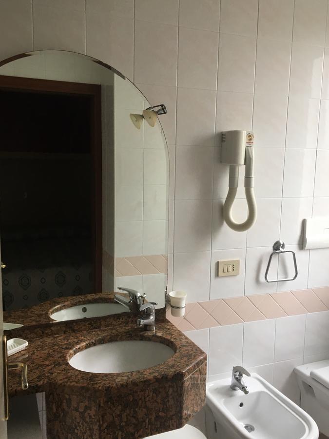 Residence Moresco Lido di Jesolo Eksteriør billede